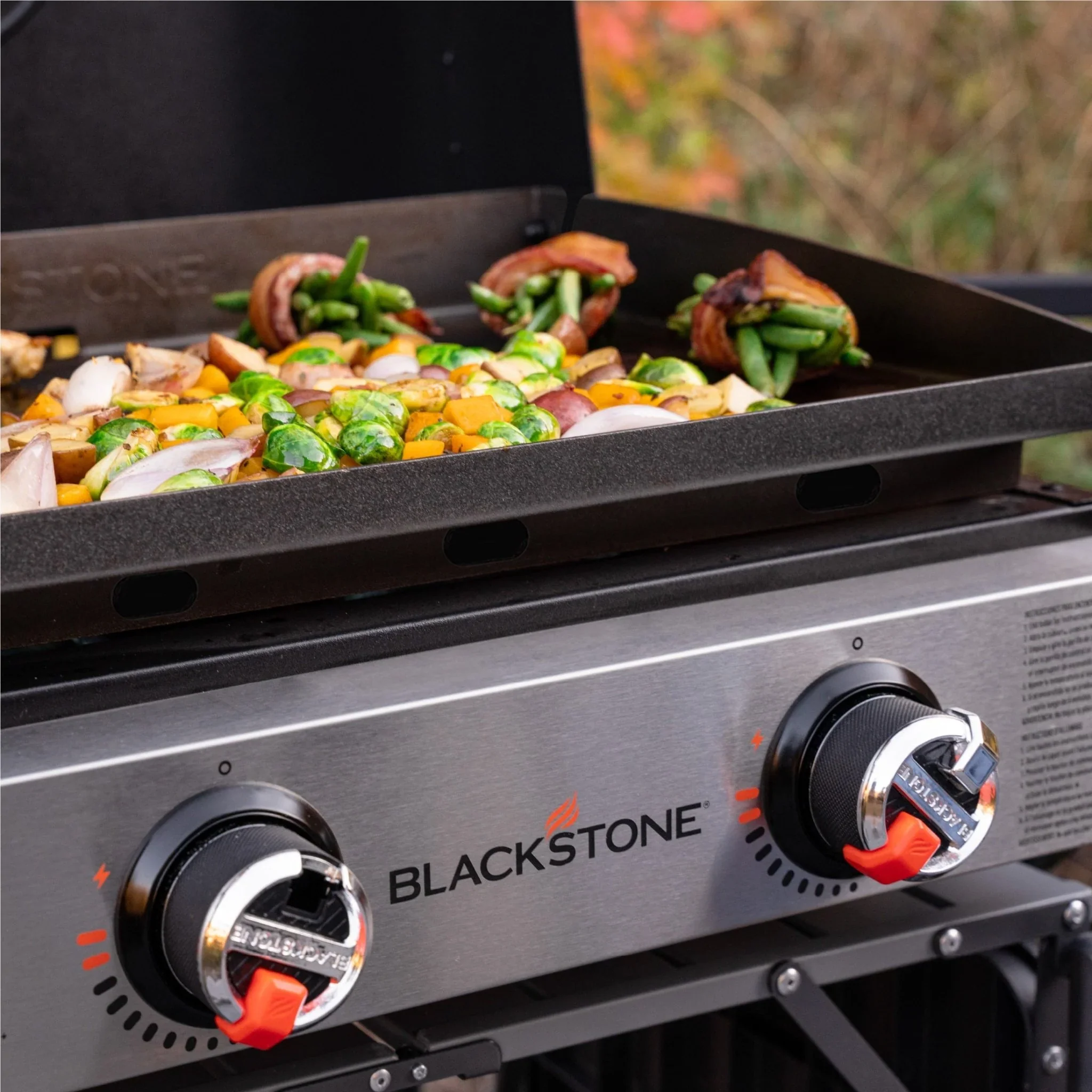 Blackstone  22inch Tabletop Griddle with Hood - Image 4
