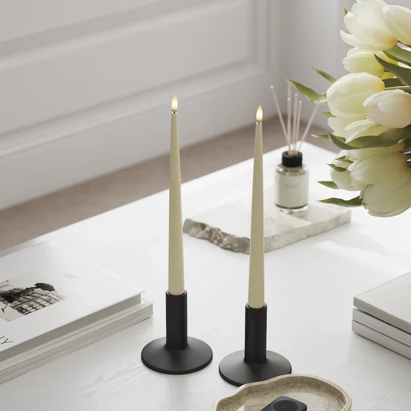 Cream LED Shiny Dinner Candle. 2 stk (28 cm)