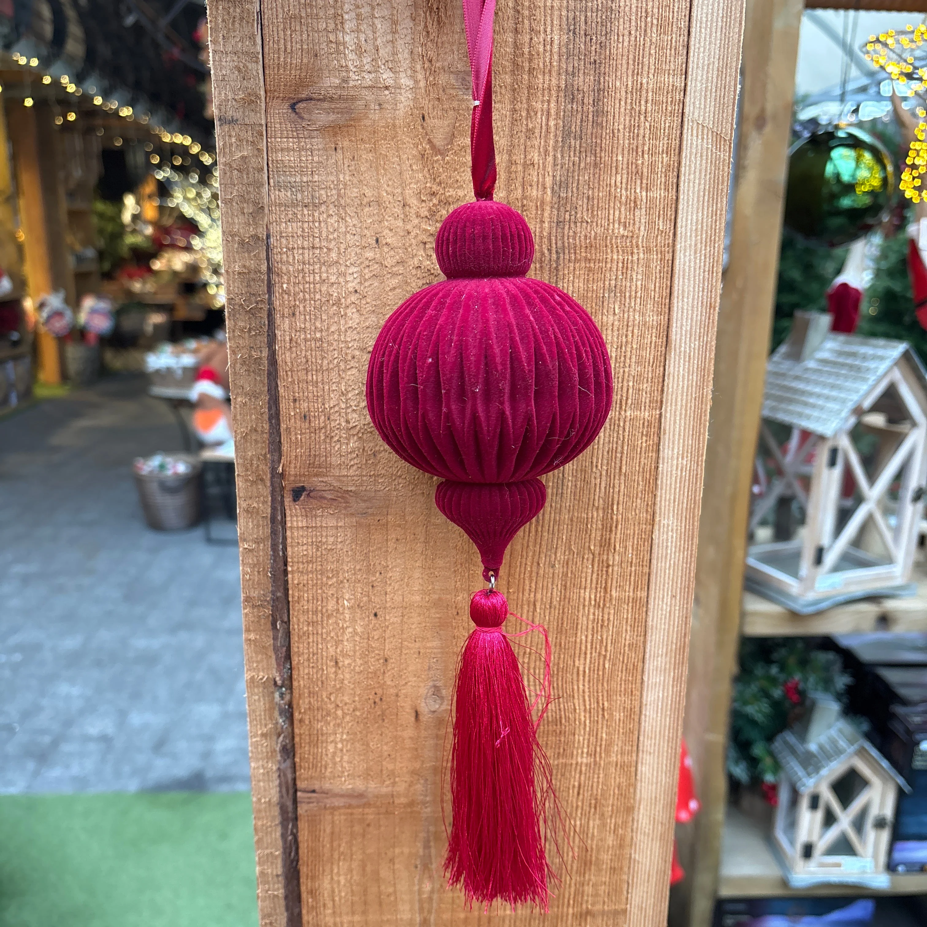 Deco ornaments resin, flocked surface, 13cm
red, bordeaux, pink - Image 2