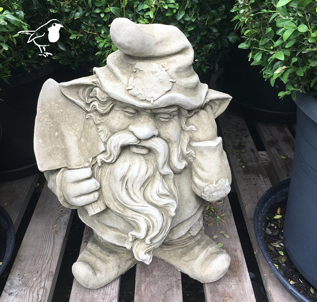 Gnome and Spade