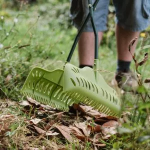 Leaf Grabber Long Handled GM - Image 3