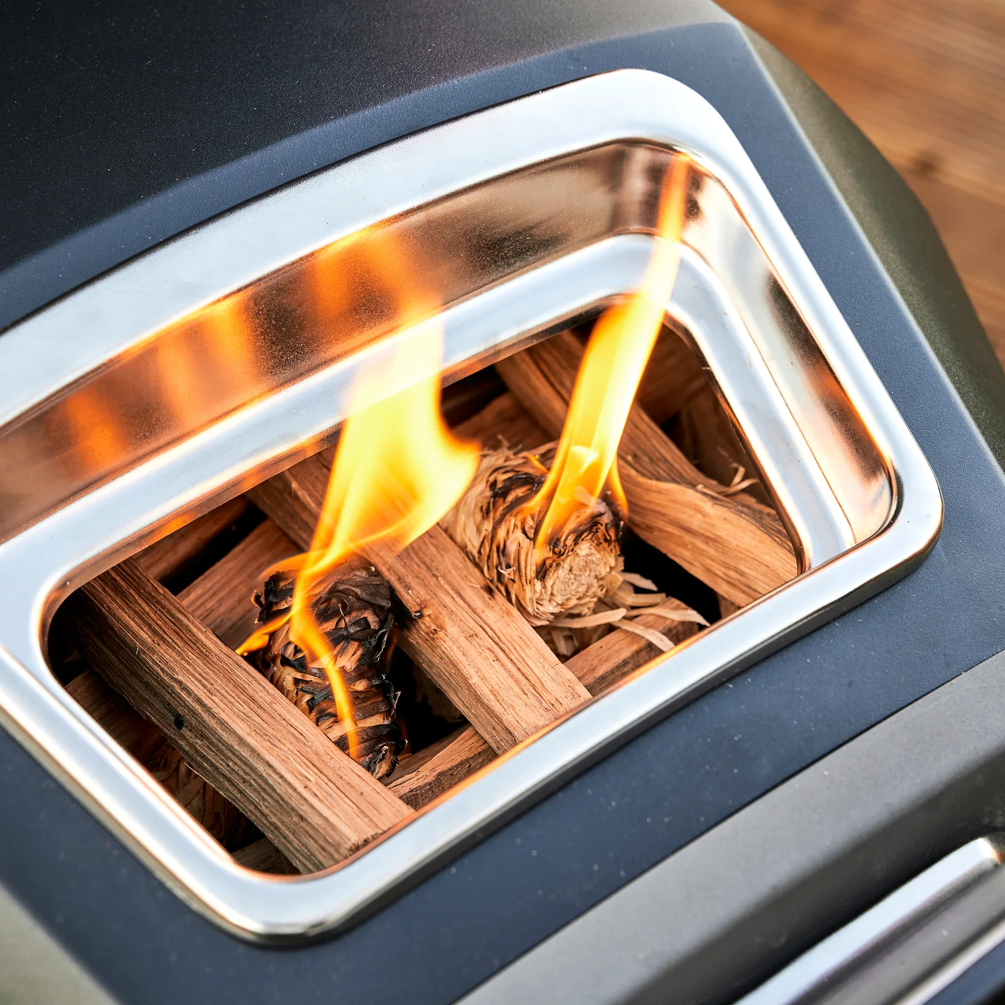 Ooni Karu 12g Multi-Fuel Pizza Oven Bundle - Image 8