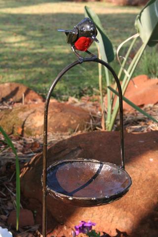 Standing Arched Robin Bird Feeder 107cm