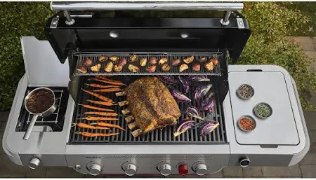 Weber Genesis E-435w Gas Barbecue DISPLAY MODEL - Image 4