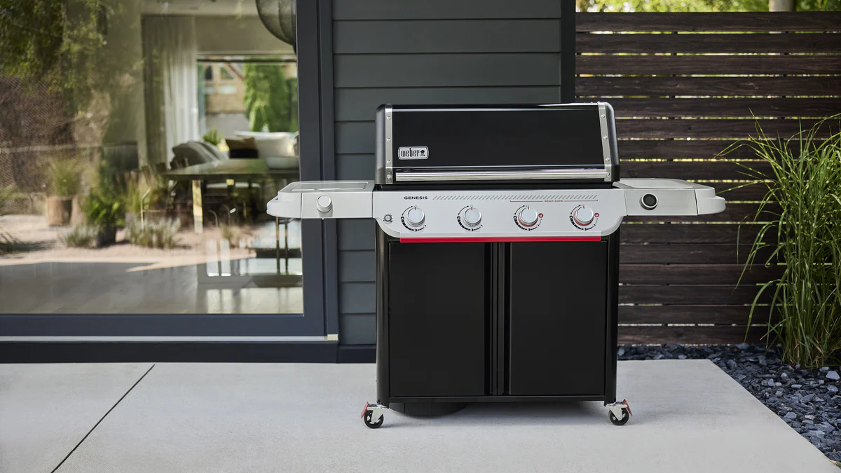 Weber Genesis E-435w Gas Barbecue DISPLAY MODEL - Image 8