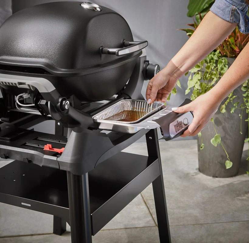 Weber Q1200N Gas Grill with Stand - Image 6