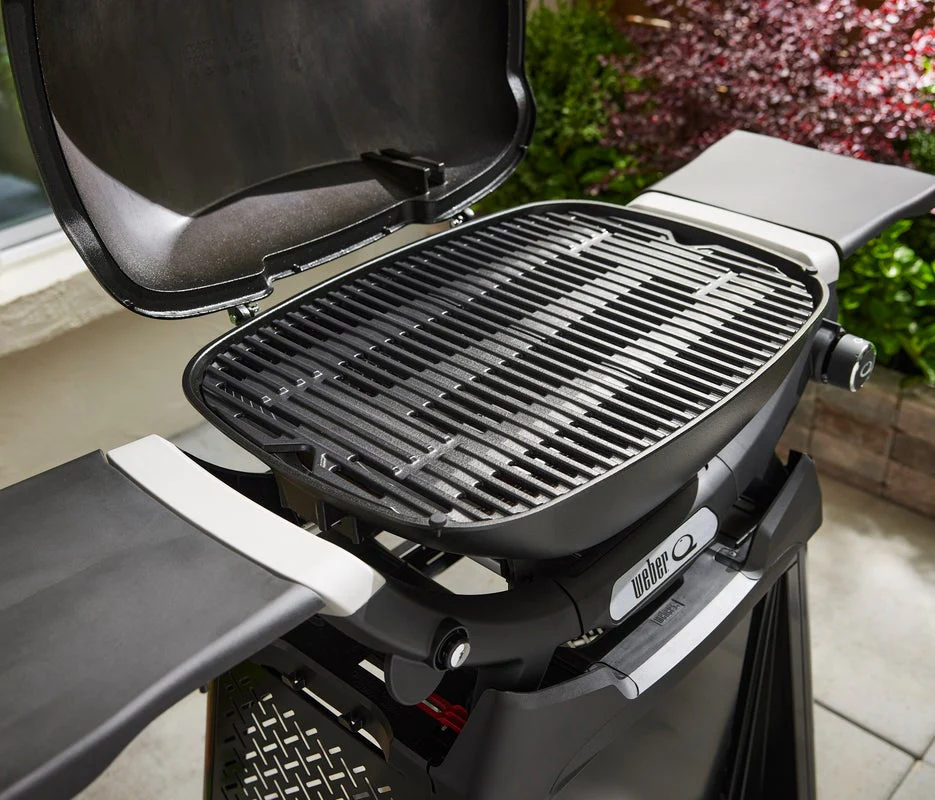 Weber Q2200N Gas Barbecue with Stand - Image 9