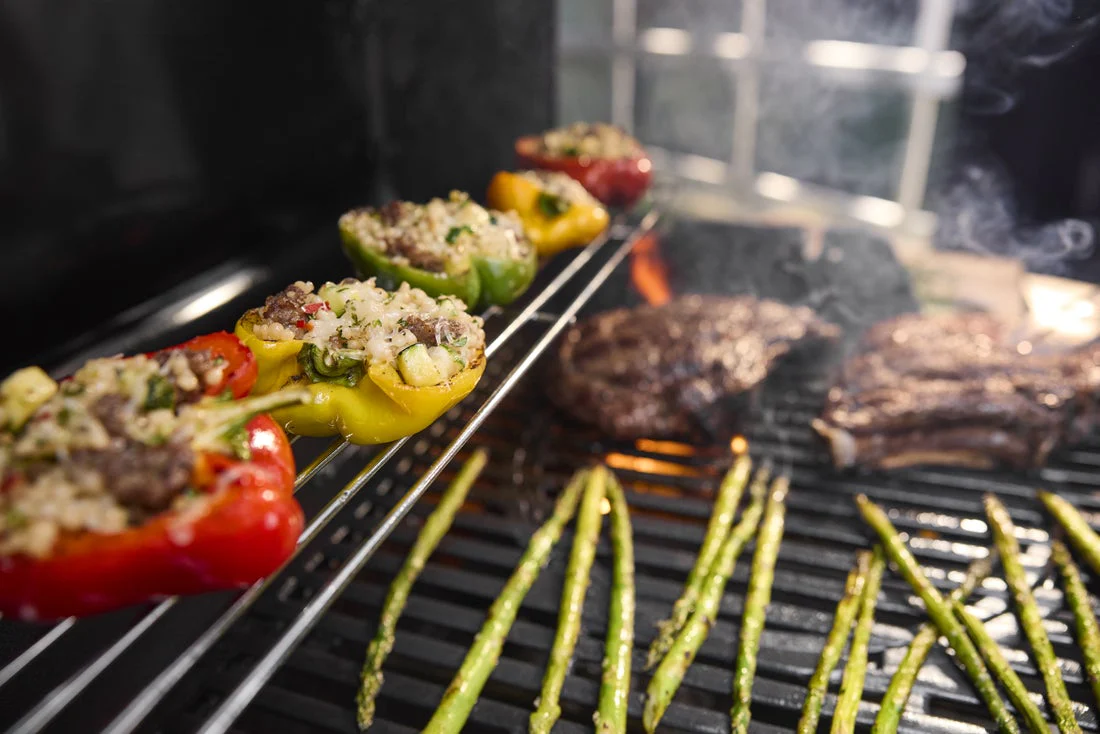Weber Spirit E-310 Gas Barbecue - Image 6