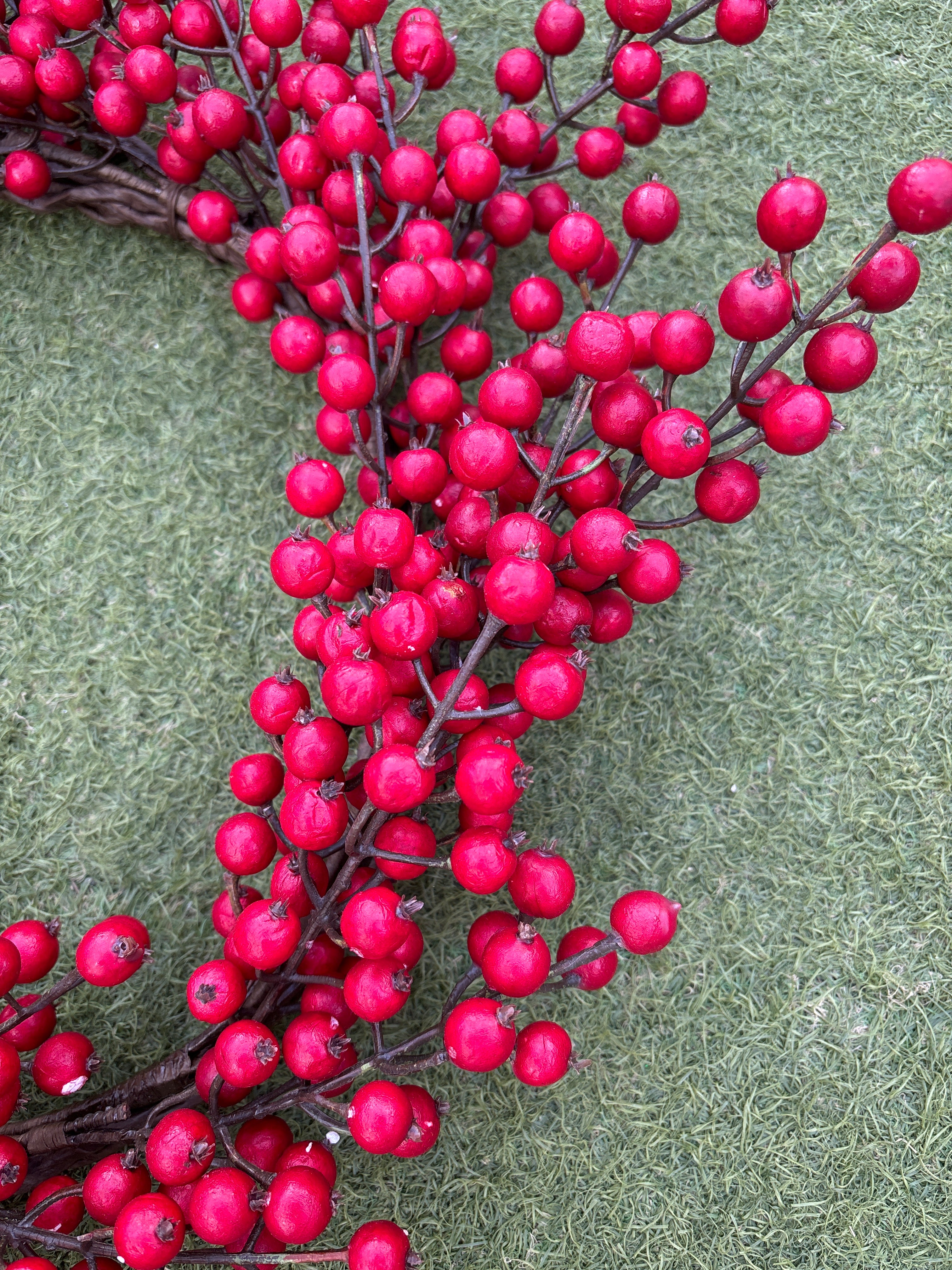 Winter Berry Wreath 50cm - Image 2