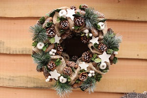 Wreath Hessian Cloth Medium